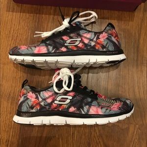 skechers flamingo